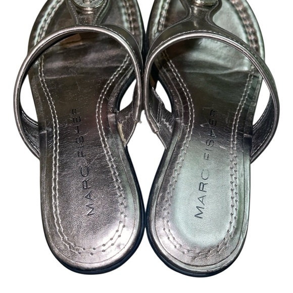 Marc Fisher Pewter MFALIST Thong Sandal. Size 6.5 M - Picture 4 of 13